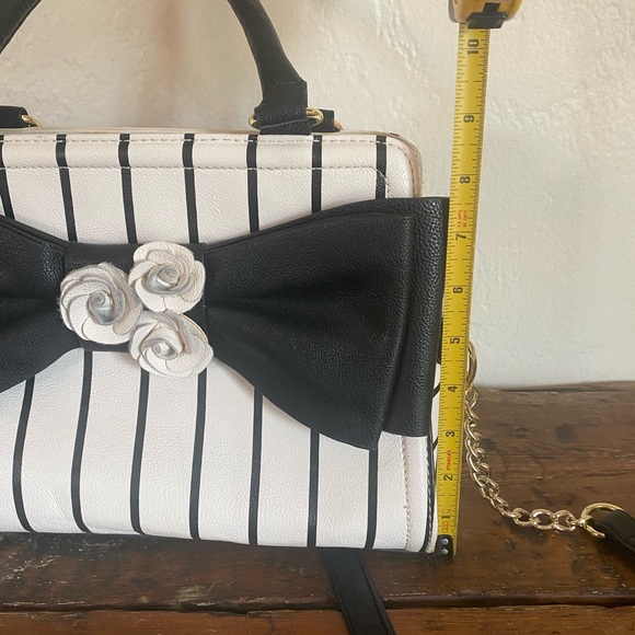 Betsy Johnson black and white striped Handbag with Bow and flower Accent - Picture 13 of 16